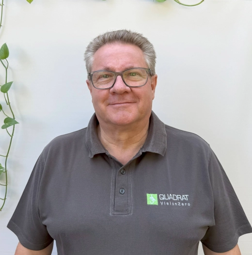 Uwe Vogelmann, <p>Vertriebsleitung, </p><p>Trainer und Fachberater im Arbeitsschutz, </p><p>Kaufmann</p>